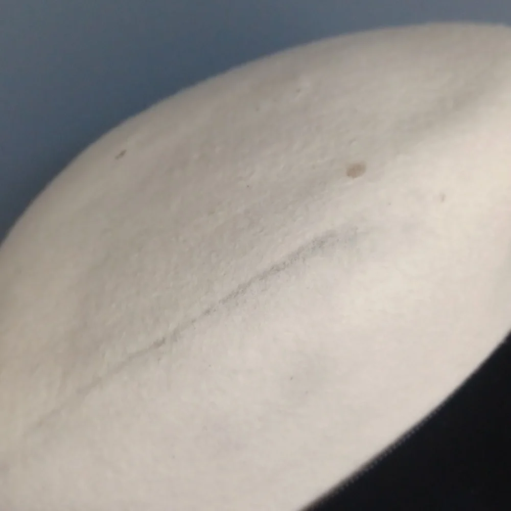 Eric Javits Cream Wool Beret with Black Velvet Flower Trim - Picture 6 of 15